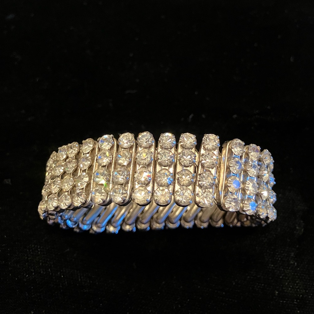 BRACELET MADE OF RHINESTONE CRYSTALS and matching Pierced earrings - Picture 7 of 13